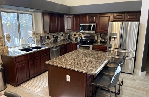 Adobe Mountain Estates Casa | Summer Vacation Home, Swim up Bar, Water Fall, Outdoor Living, Centrally located
