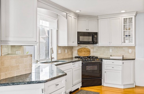 Greenbush Casa | Summer Wind Beach House - Ocean views, families, groups, pet friendly!