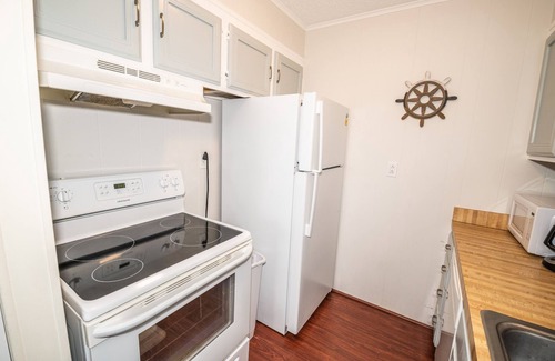 Ocean City Condominio | Summer Winds 202E-bayside 28th St, Free WiFi, Pool, W/D, AC