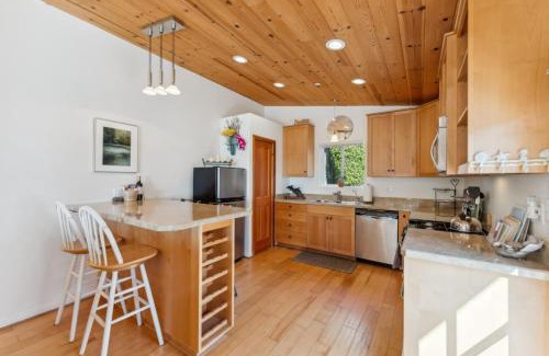 Summerland Casa | Summerland Double Dolphin