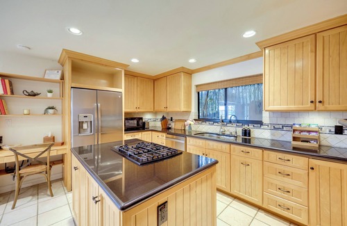 Santa Barbara Casa | Summerland Home w/ Beach Supplies: Walk to Beach!