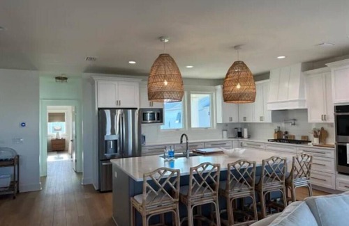 Port St. Joe Casa | Summer’s Almost Gone! Book Lovely Day Now–Private Pool & Steps to the Beach!