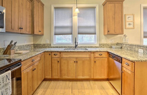 Lincolnville Casa | Summerville Townhome Near Rosebrock Park