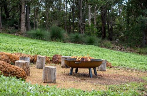 Yallingup Siding Casa | Summerville Treetops - A Stunning Valley Retreat