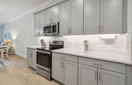American Beach Casa | Summerwoods Gated Community: Golf Cart Included