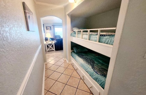 Panama City Beach Complejo | Summit 1304 Welcome to Summer Fun.