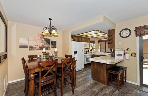 Summit Estates Cabina | Summit Adventure Condo by Destination Big Bear: Steps from Snow Summit Resort! Multiple Balconies!