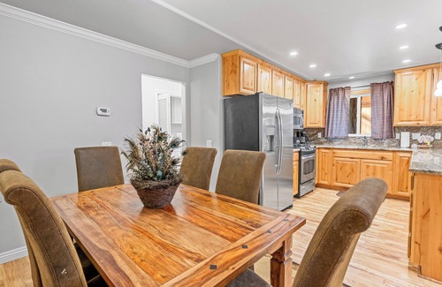Summit Estates Cabina | Summit Condo - Luxury Condo, Walk to Slopes, Fireplace