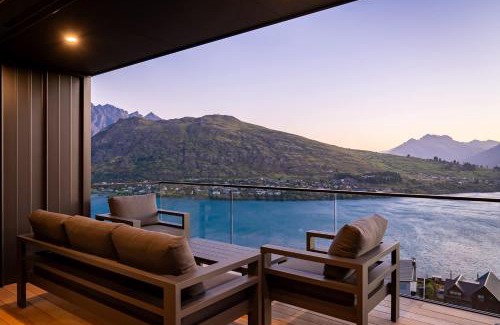 Frankton Casa | Summit Escape Hot Tub & Panoramic Beauty