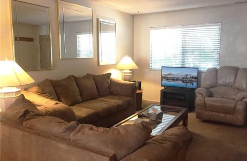 Summit Estates Casa | Summit Getaway Condo - Affordable and ideally located, Wood burning fireplace! Walk to Ski Resort