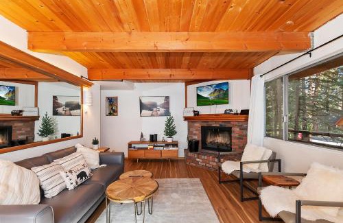 Big Bear Lake Chalet De Esquí | Summit Happy Cabin with HOT TUB! HIGH SPEED EV HOOKUP, CLOSE TO SLOPES