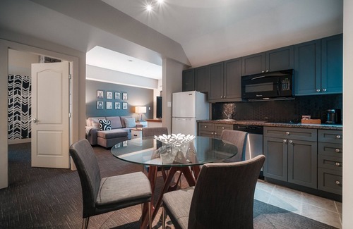 Village North Hotel | Summit Lodge Boutique Hotel