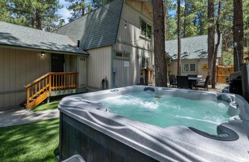 Summit Estates Casa | Summit Mountain Lodge - Amazing location just down the street from Snow Summit!