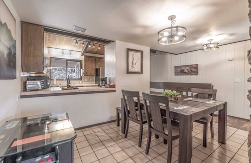 Summit Estates Apartamento | Summit Nest: Next to Trails, Lake & Village, AC!