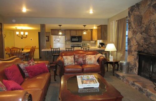 Summit Estates Casa | Summit Retreat