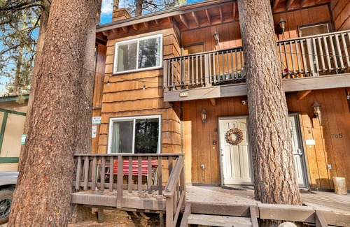 Summit Estates Casa | Summit Ski Condo Big Bear~ Walk to Lifts!