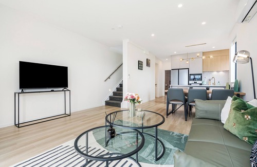 Auckland Central Business District Casa | Summit Style Living with garden and Free parking Unit 2