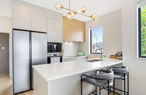 Auckland Central Business District Casa | Summit Style Living with garden and Free parking Unit 2