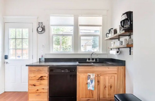 Boise Casa | Sumptuous 2-Bed + Office House in Mississippi / Williams Area