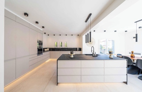Riou - Petit Juas - Av de Grasse Apartamento | Sumptuous villa - AC- 6BR- 12P- Cannes