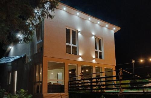 Mladenovac Casa | Sumska Vila Lisovic