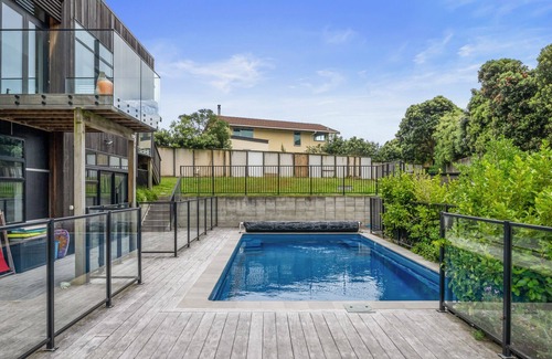 Waikanae Casa | Sun and Serenity - Waikanae Beach Holiday Home