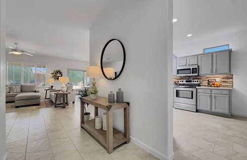 Surprise Casa | Sun City Grand! 2/2 with office! Golf Cart. 30 Night Min!
