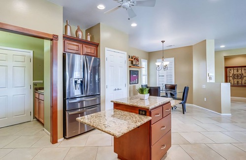 Surprise Casa | Sun City Grand Oasis - Heated Pool & Fairway Views, Golf Cart Rental Available