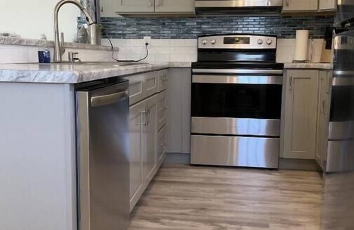Upper Grand Lagoon Casa | Sun Diver is charming, close to marinas, and water sports on East end of PCB, FL