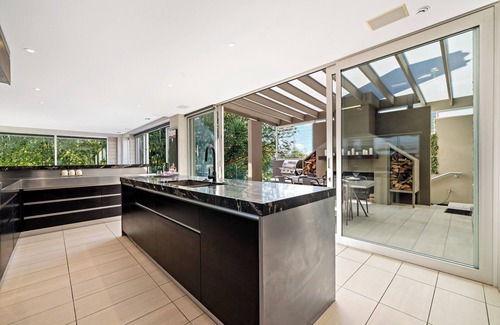 Parnell Casa | Sun Drenched Natural Oasis right in Central Auckland