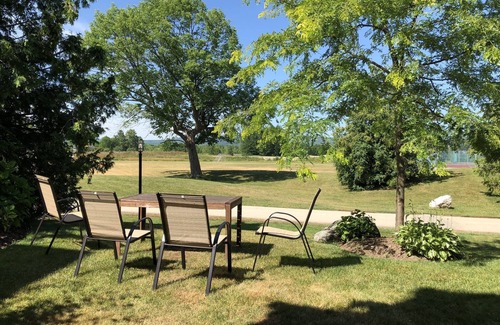 Collingwood Chalet De Esquí | Sun Filled Chalet backing onto the Golf Course