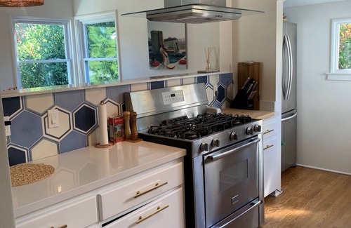 San Anselmo Casa | Sun Fun San Anselmo Pool Bungalow 4BR Sleeps 8