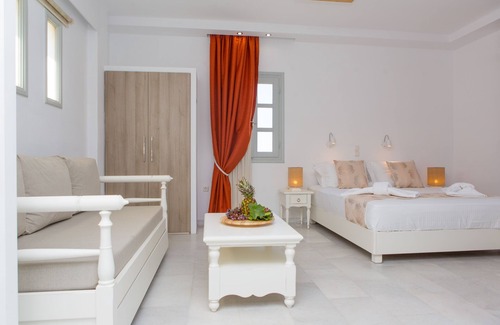 Naxos Cama Y Desayuno | Sun Junior Suites - Sol y Luna
