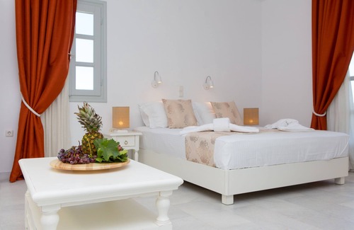 Naxos Cama Y Desayuno | Sun Junior Suites - Sol y Luna