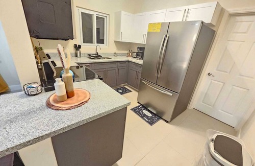 Lucea Casa | Sun-Kissed Bay: 2 bedrooms, 2 bathrooms, family-friendly near Negril/Montego Bay
