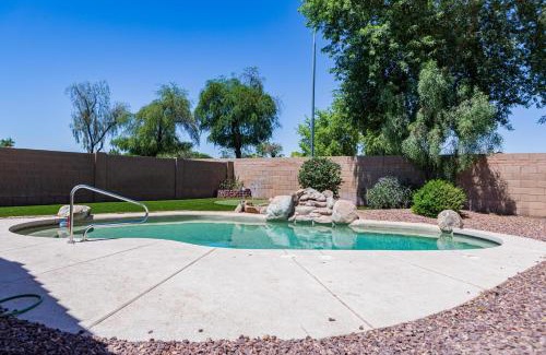 Springer Ranch Casa | Sun-Kissed Gem - Pool Heater Golf Green AZ Room