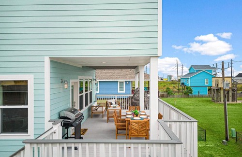 Pointe San Luis Casa | Sun-Kissed Swankienda