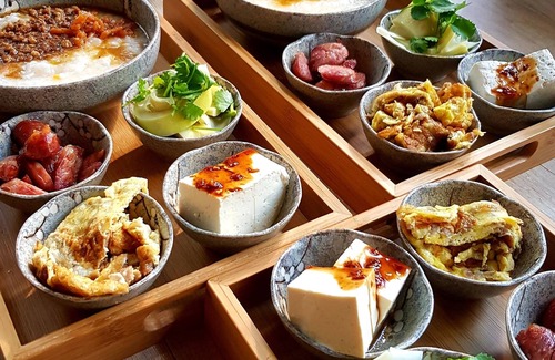Yuchi Cama Y Desayuno | Sun Moon Inn