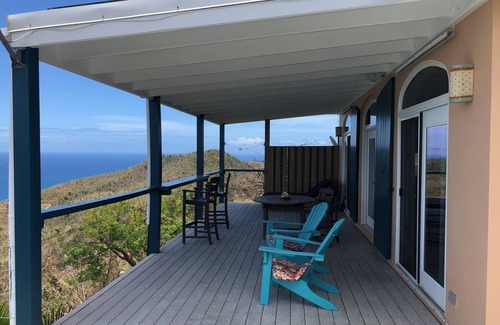 Johnson Bay Villa | Sol, luna y estrellas: impresionantes vistas, bañera de hidromasaje y piscina climatizada con energía solar