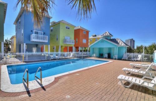 Lullwater Beach Casa | Sun Of A Beach - Beautiful Home Next To Pier Park - Swimming Pool!