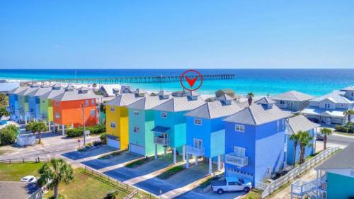Lullwater Beach Casa | Sun Of A Beach - Beautiful Home Next To Pier Park - Swimming Pool!