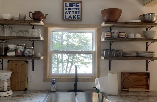 Rideau Lakes Cabaña | Sun on the Brow Cottages - Blue Skies Cottage