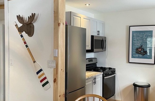 Rideau Lakes Cabaña | Sun on the Brow Cottages - Blue Skies Cottage