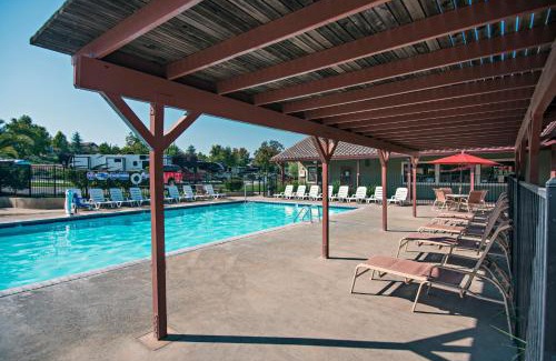 Paso Robles Otro | Sun Outdoors Central Coast Wine Country