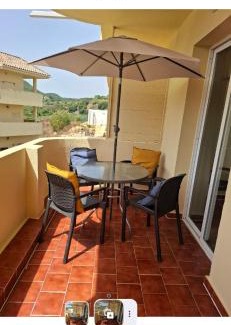 Puerto de la Duquesa Apartamento | Sun, Sand and a drink in my Hand