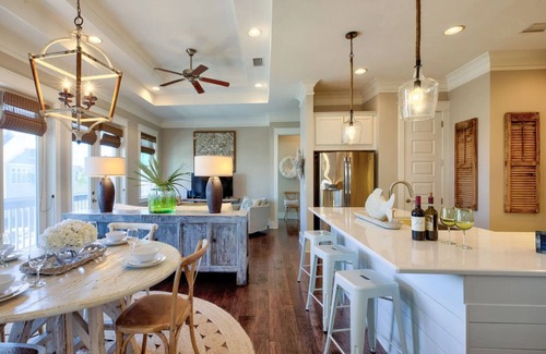 Panama City Beach Casa | Sun & Sand For 6 by AvantStay | Prominence | Pet-Friendly + Pool