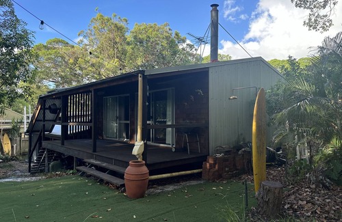 Brisbane Waterfront Casa | Sun Setters Beach House ( Kooringal )