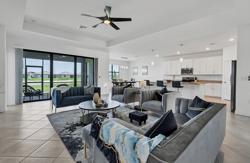 Gateway Casa | Sun soaked Zen Oasis with Salt Water Pool, Spa and Sunsets!