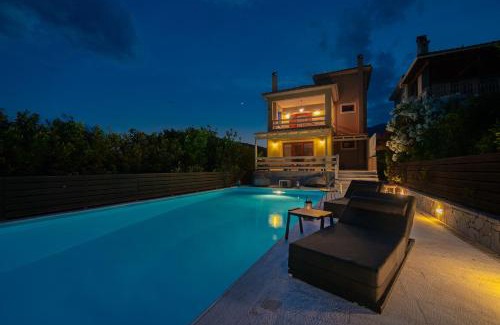 Dorida Casa | SUN VILLA GLYFADA