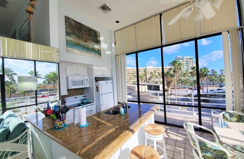 South Padre Island Condominio | Sunchase IV by South Padre Resort Rental